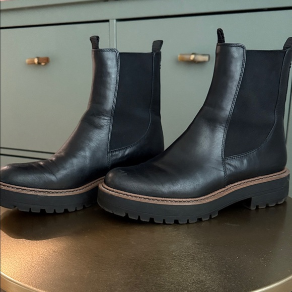 Sam Edelman Black Leather Chelsea Boots - Picture 1 of 4
